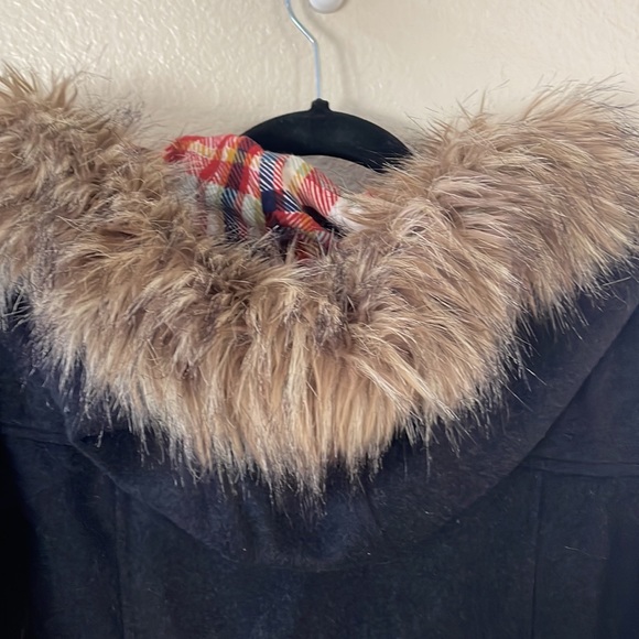 Quiksilver coat with fur hood Size Small - Picture 10 of 12